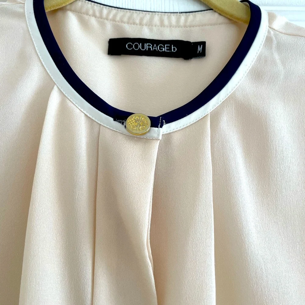 COURAGEb Blouse - Picture 4 of 4